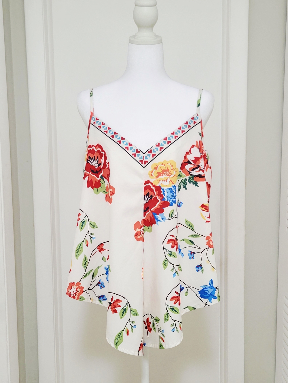 Floral V-Neck Spaghetti Strap Camisole
